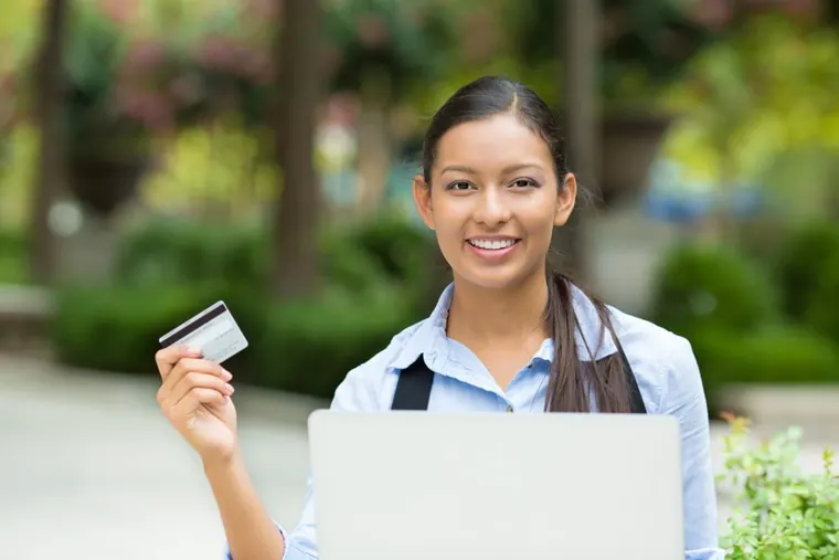 Unlocking Success: How Online Merge Offline Strategies Enhance Customer Experience